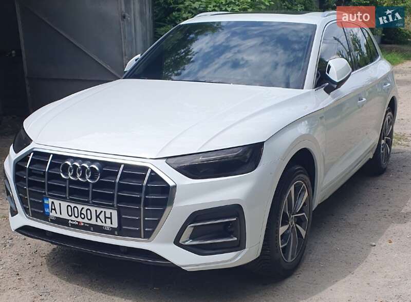 Позашляховик / Кросовер Audi Q5 2021 в Києві