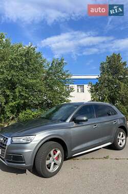 Внедорожник / Кроссовер Audi Q5 2017 в 