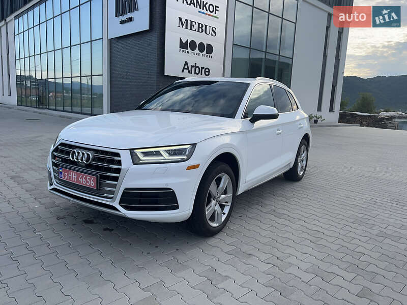 Позашляховик / Кросовер Audi Q5 2017 в Хусті