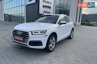 Внедорожник / Кроссовер Audi Q5 2017 в 