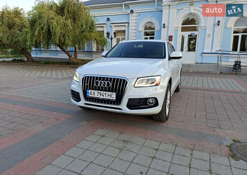 Позашляховик / Кросовер Audi Q5 2016 в Карлівці