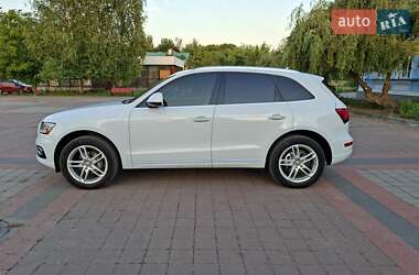 Позашляховик / Кросовер Audi Q5 2016 в Карлівці