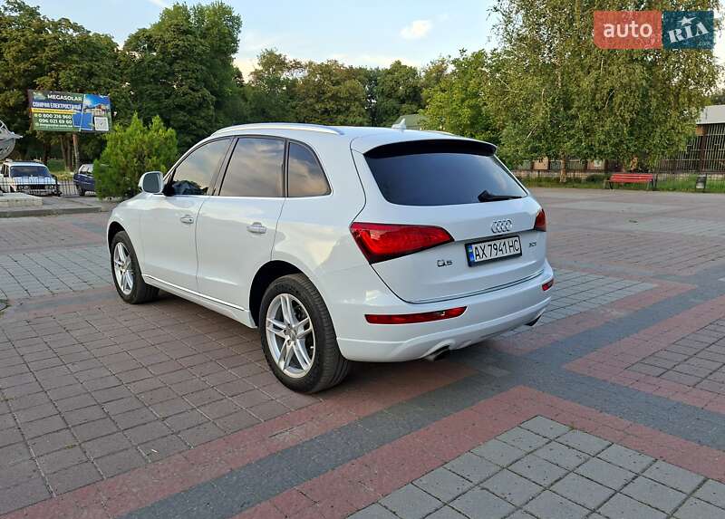 Позашляховик / Кросовер Audi Q5 2016 в Карлівці