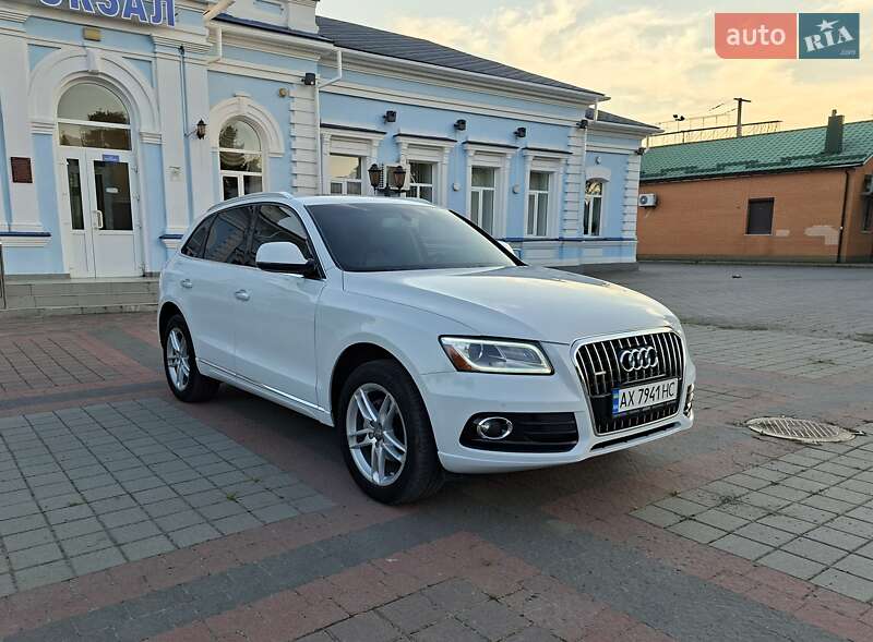 Позашляховик / Кросовер Audi Q5 2016 в Карлівці