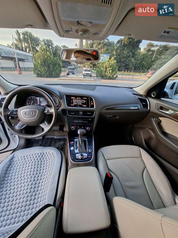 Позашляховик / Кросовер Audi Q5 2016 в Карлівці