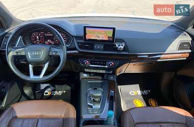 Позашляховик / Кросовер Audi Q5 2019 в 