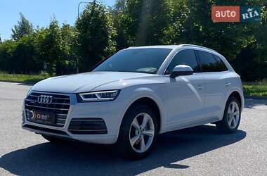 Позашляховик / Кросовер Audi Q5 2019 в 