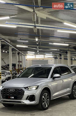 Внедорожник / Кроссовер Audi Q5 2022 в 