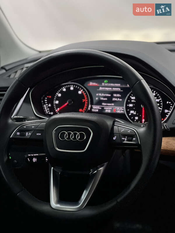 Внедорожник / Кроссовер Audi Q5 2022 в Одессе