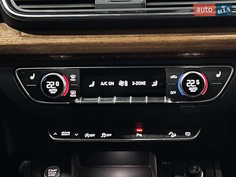 Внедорожник / Кроссовер Audi Q5 2022 в Одессе