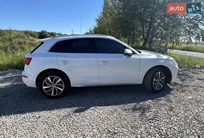 Внедорожник / Кроссовер Audi Q5 2021 в Львове