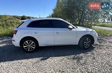 Внедорожник / Кроссовер Audi Q5 2021 в 