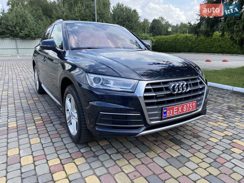 Позашляховик / Кросовер Audi Q5 2018 в Луцьку