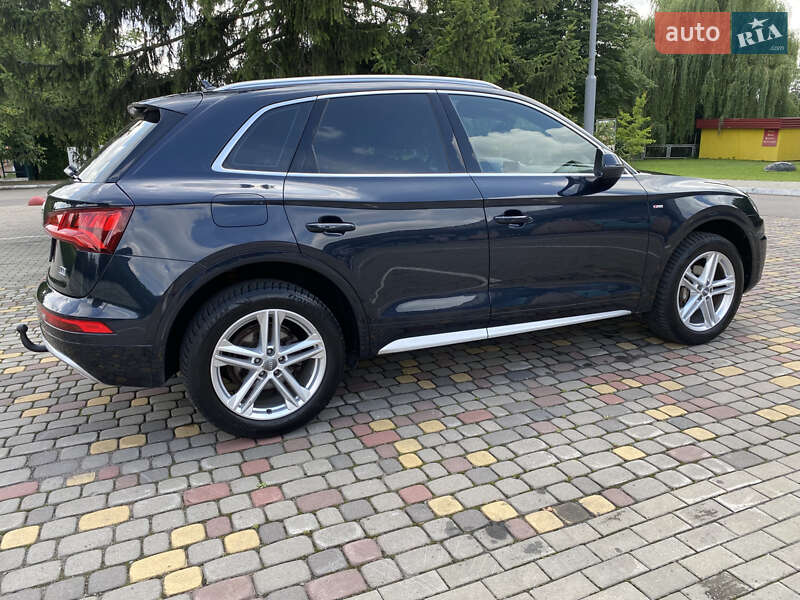 Позашляховик / Кросовер Audi Q5 2018 в Луцьку