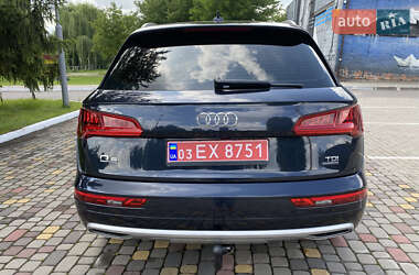 Внедорожник / Кроссовер Audi Q5 2018 в 