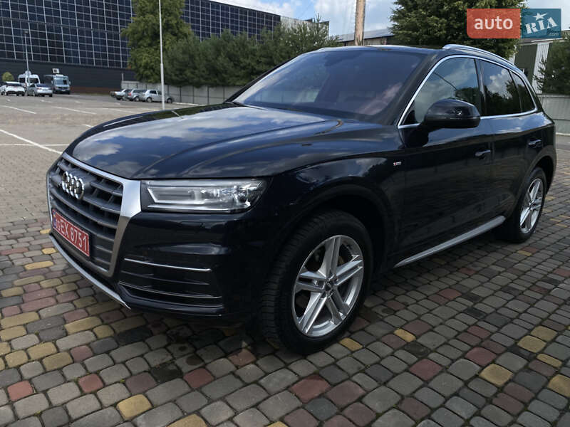 Позашляховик / Кросовер Audi Q5 2018 в Луцьку