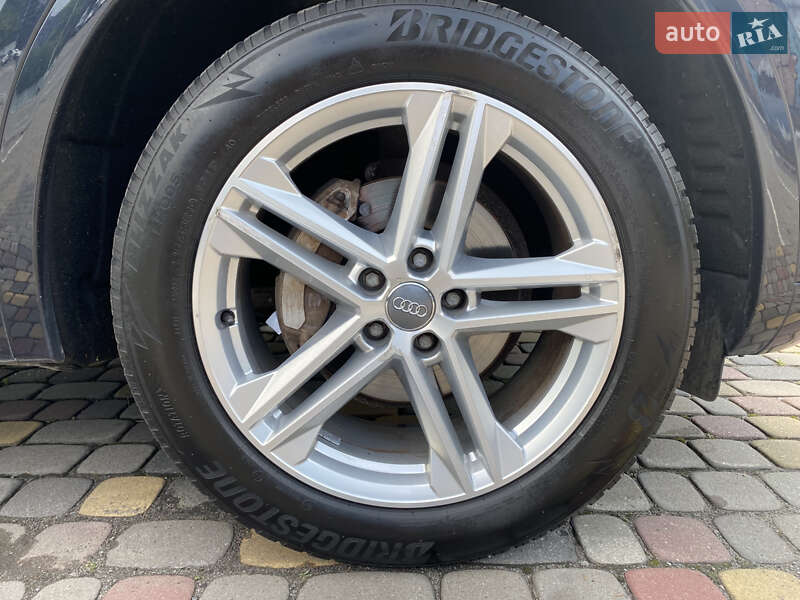 Позашляховик / Кросовер Audi Q5 2018 в Луцьку