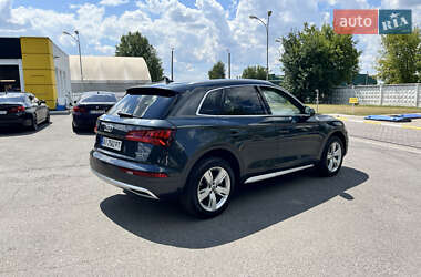Внедорожник / Кроссовер Audi Q5 2017 в 