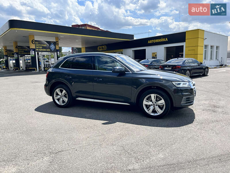 Внедорожник / Кроссовер Audi Q5 2017 в Василькове