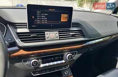 Внедорожник / Кроссовер Audi Q5 2017 в 