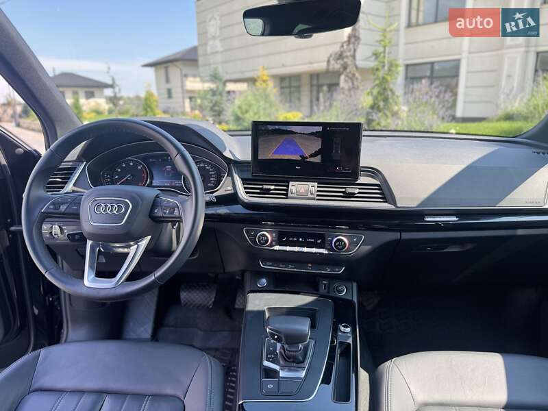 Внедорожник / Кроссовер Audi Q5 2022 в Хусте