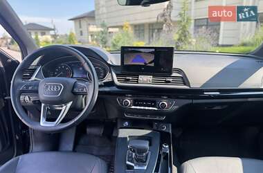 Внедорожник / Кроссовер Audi Q5 2022 в 