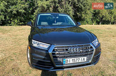 Внедорожник / Кроссовер Audi Q5 2018 в 
