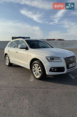 Внедорожник / Кроссовер Audi Q5 2015 в 