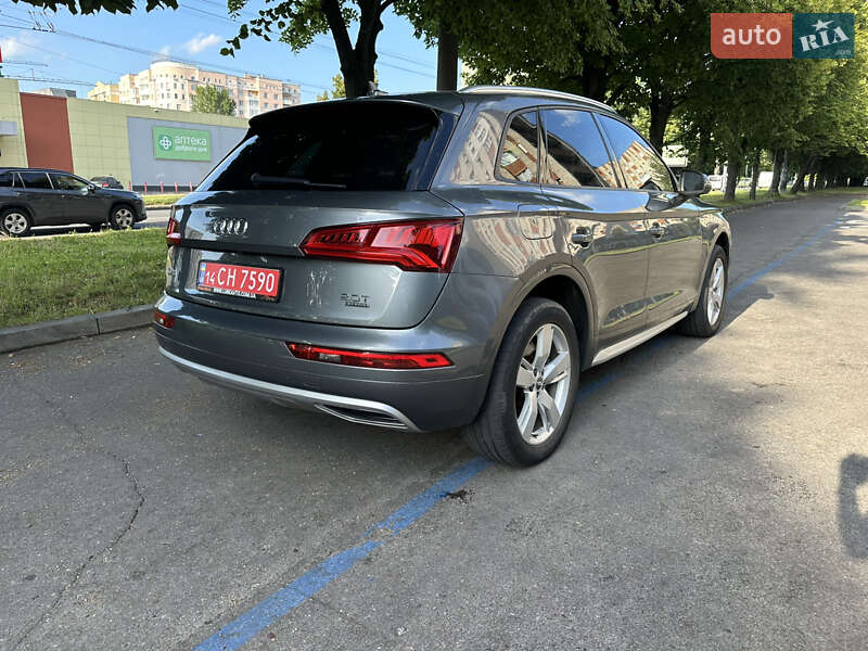 Позашляховик / Кросовер Audi Q5 2018 в Львові