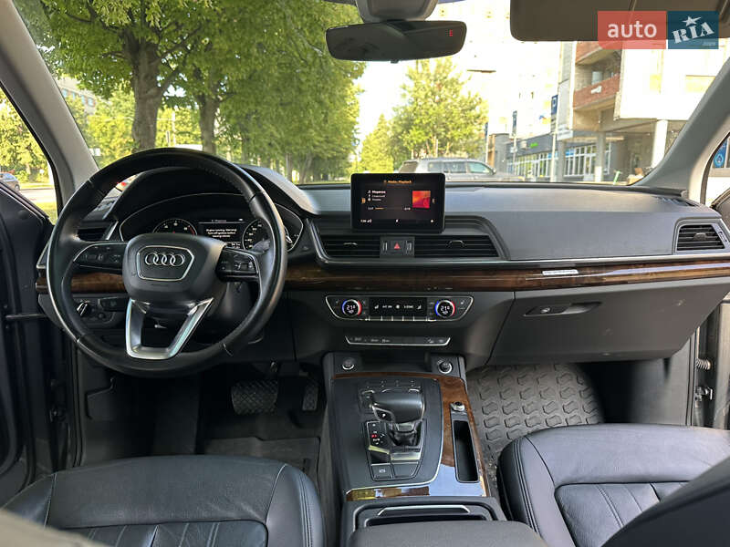 Позашляховик / Кросовер Audi Q5 2018 в Львові