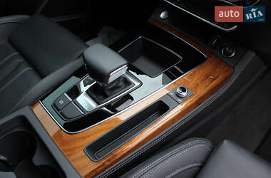 Внедорожник / Кроссовер Audi Q5 2024 в 