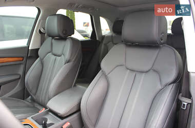 Внедорожник / Кроссовер Audi Q5 2024 в 
