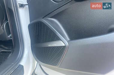 Позашляховик / Кросовер Audi Q5 2018 в 