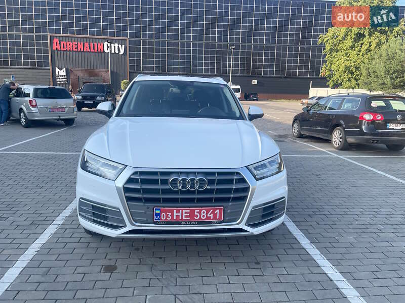 Позашляховик / Кросовер Audi Q5 2018 в Луцьку