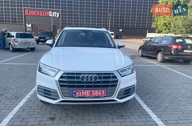 Позашляховик / Кросовер Audi Q5 2018 в 