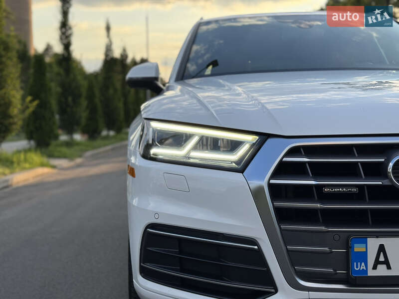 Внедорожник / Кроссовер Audi Q5 2017 в Киеве
