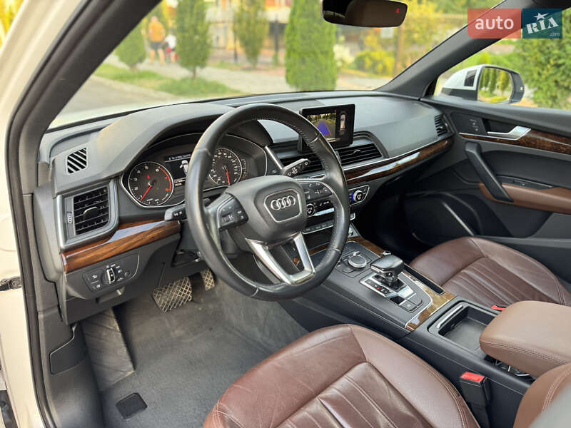 Внедорожник / Кроссовер Audi Q5 2017 в Киеве