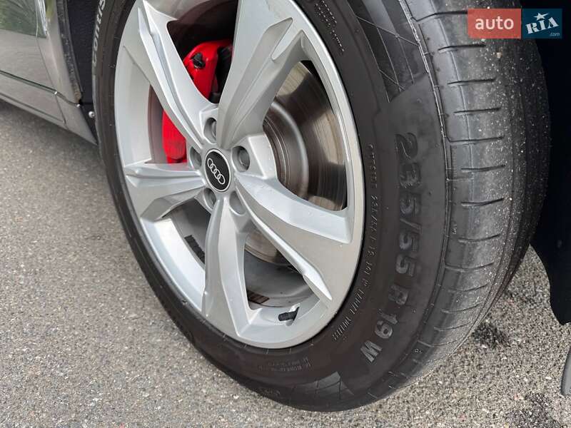 Позашляховик / Кросовер Audi Q5 2013 в Києві