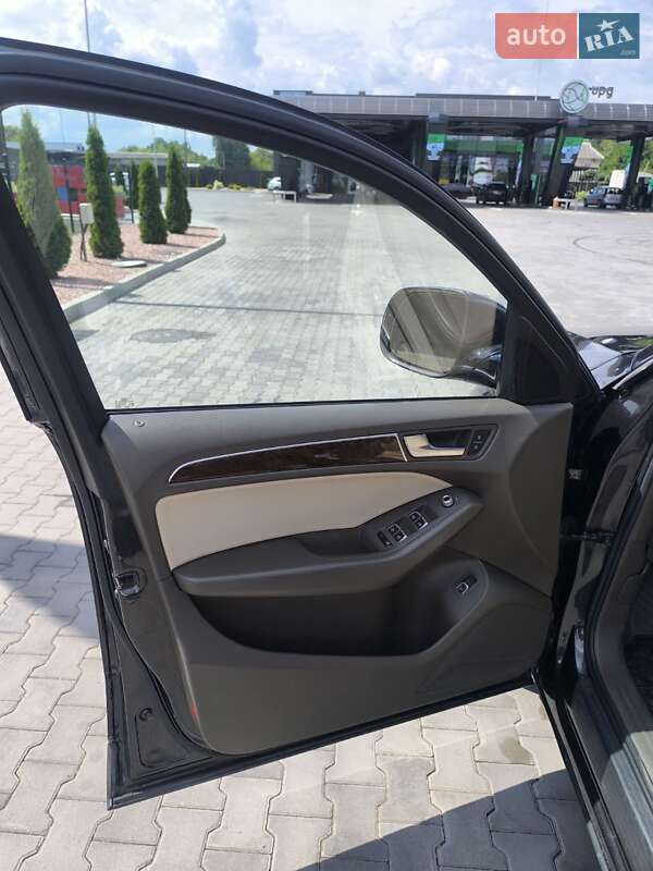 Позашляховик / Кросовер Audi Q5 2016 в Луцьку