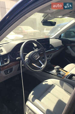 Позашляховик / Кросовер Audi Q5 2022 в 