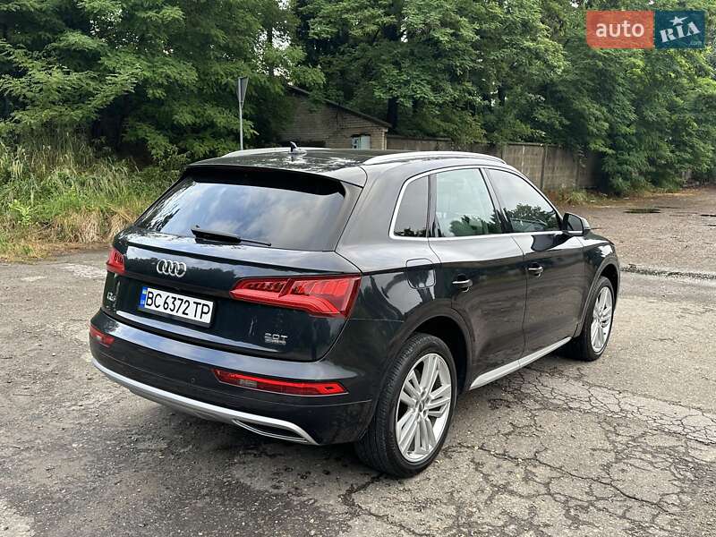 Позашляховик / Кросовер Audi Q5 2018 в Львові