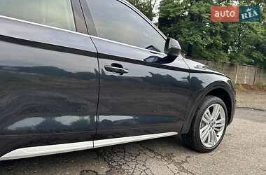 Позашляховик / Кросовер Audi Q5 2018 в 