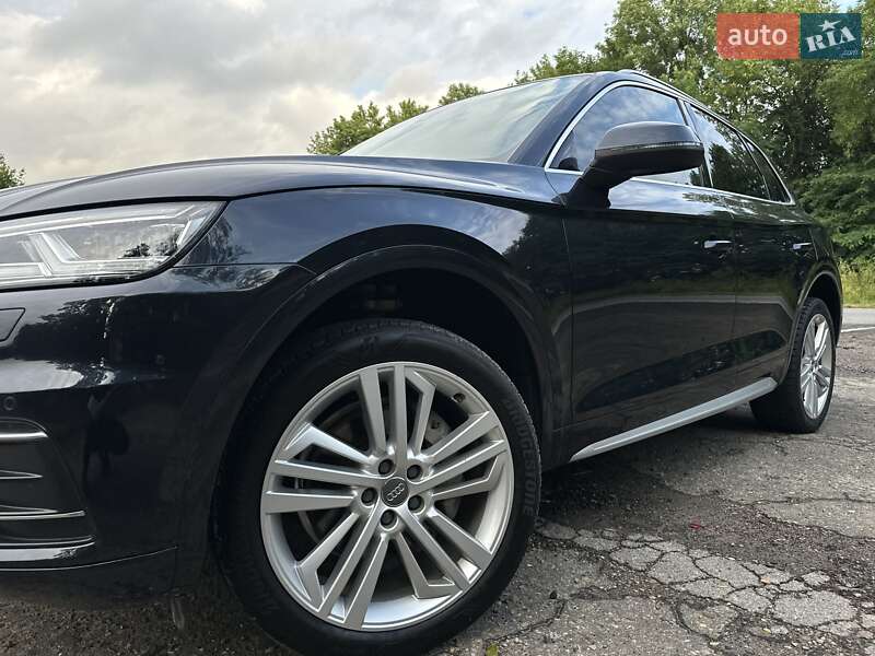 Позашляховик / Кросовер Audi Q5 2018 в Львові
