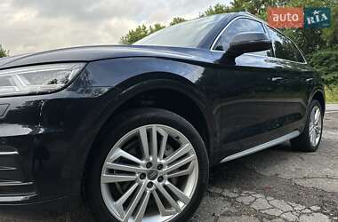 Позашляховик / Кросовер Audi Q5 2018 в 