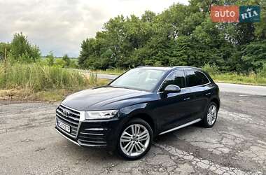 Позашляховик / Кросовер Audi Q5 2018 в 