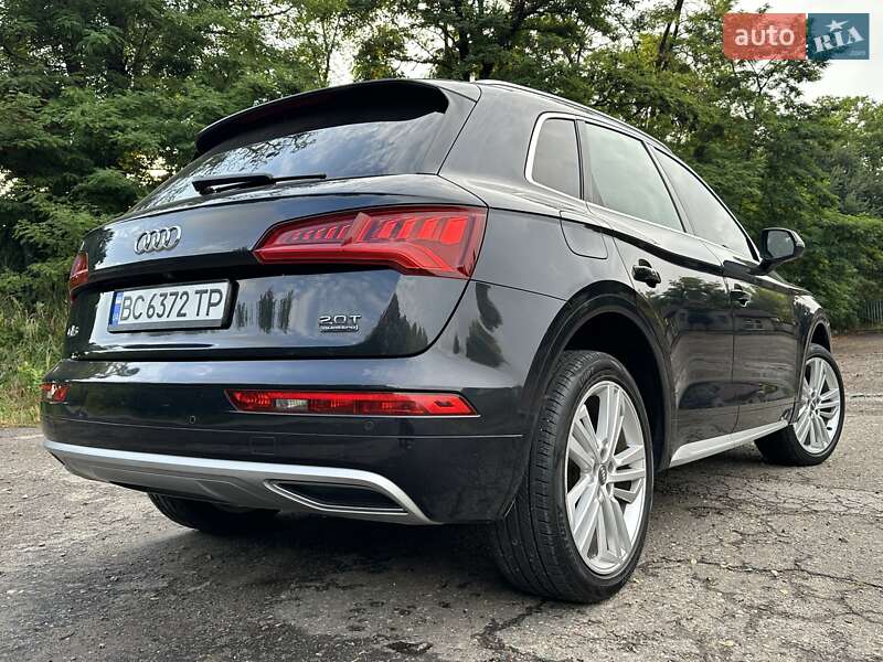Позашляховик / Кросовер Audi Q5 2018 в Львові