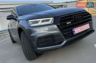 Внедорожник / Кроссовер Audi Q5 2018 в 
