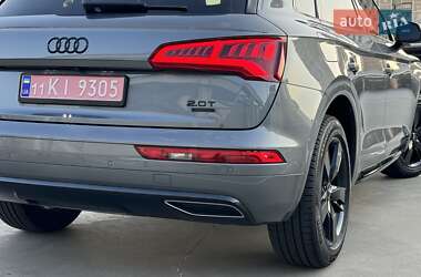 Внедорожник / Кроссовер Audi Q5 2018 в 