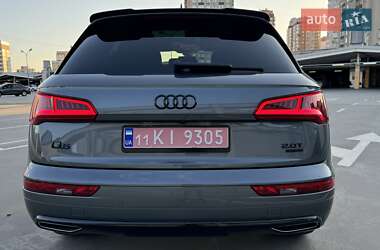 Внедорожник / Кроссовер Audi Q5 2018 в 