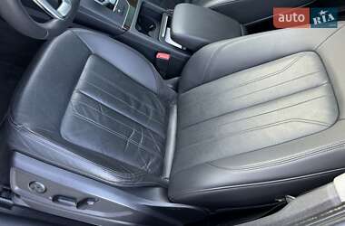 Внедорожник / Кроссовер Audi Q5 2018 в 